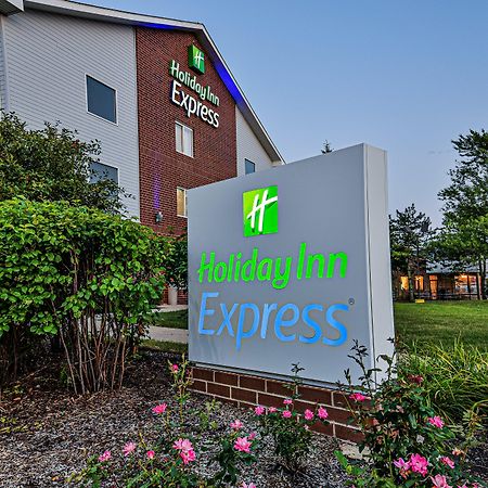 Holiday Inn Express Chicago Northwest-Vernon Hills By Ihg Εξωτερικό φωτογραφία