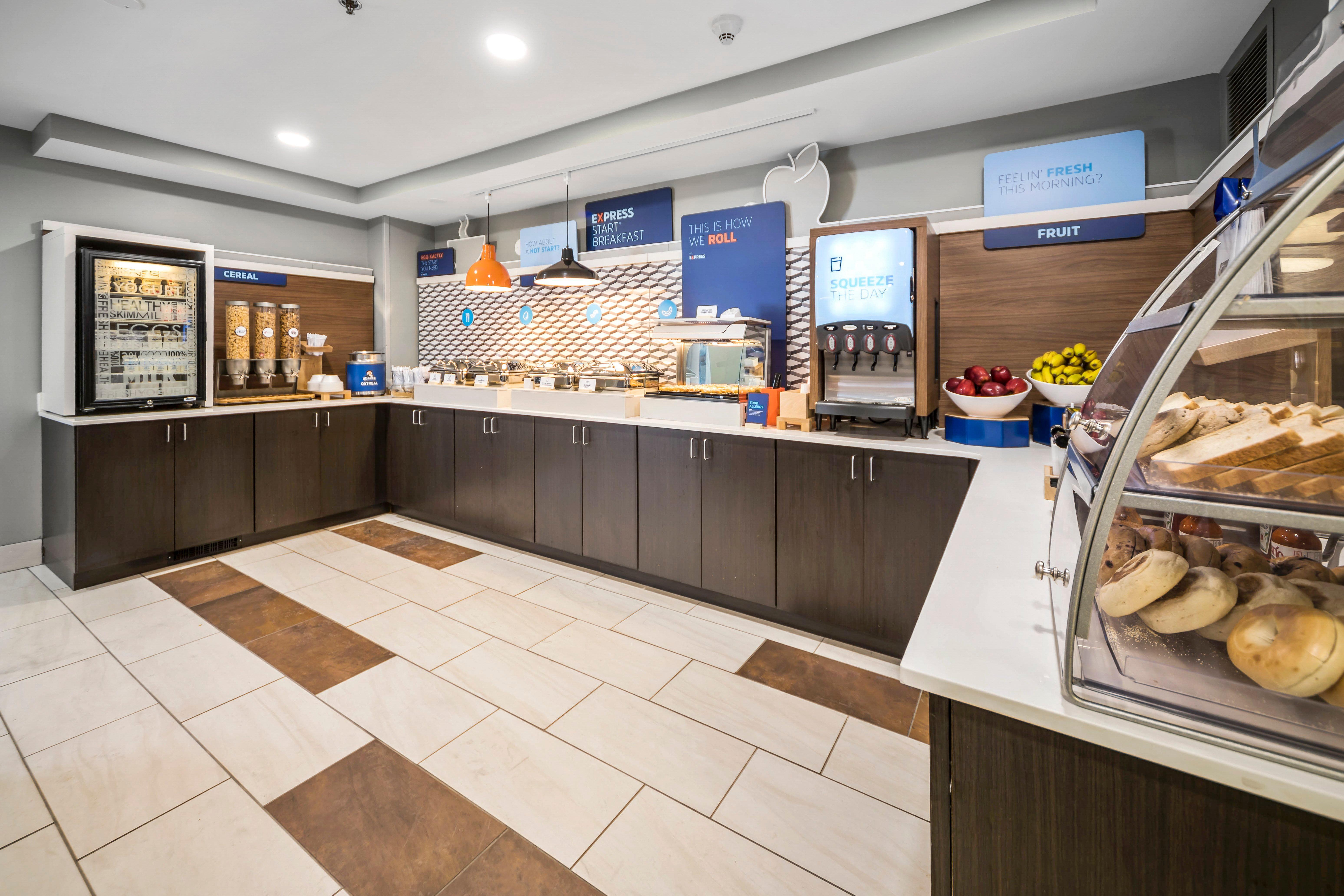 Holiday Inn Express Chicago Northwest-Vernon Hills By Ihg Εξωτερικό φωτογραφία