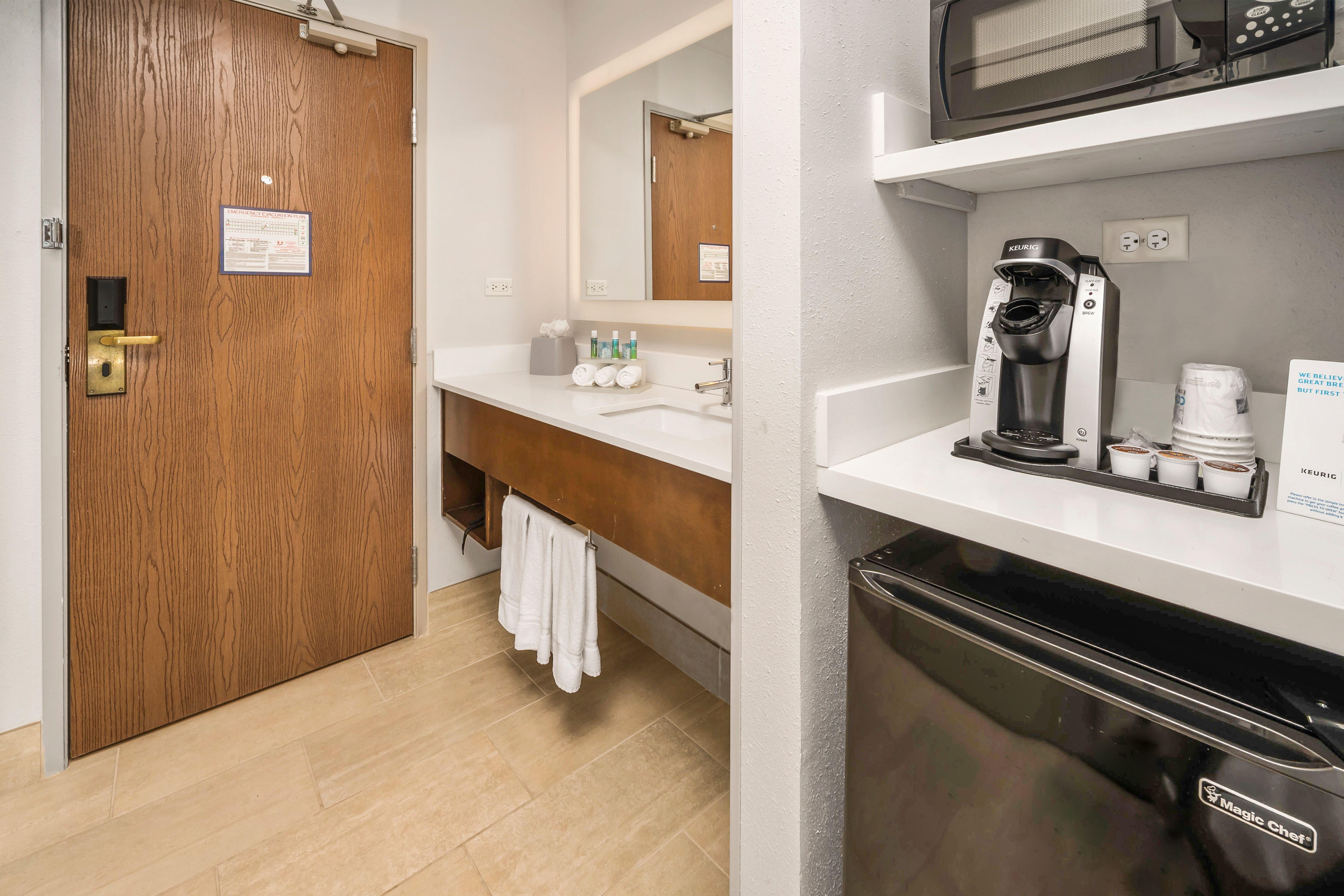 Holiday Inn Express Chicago Northwest-Vernon Hills By Ihg Εξωτερικό φωτογραφία