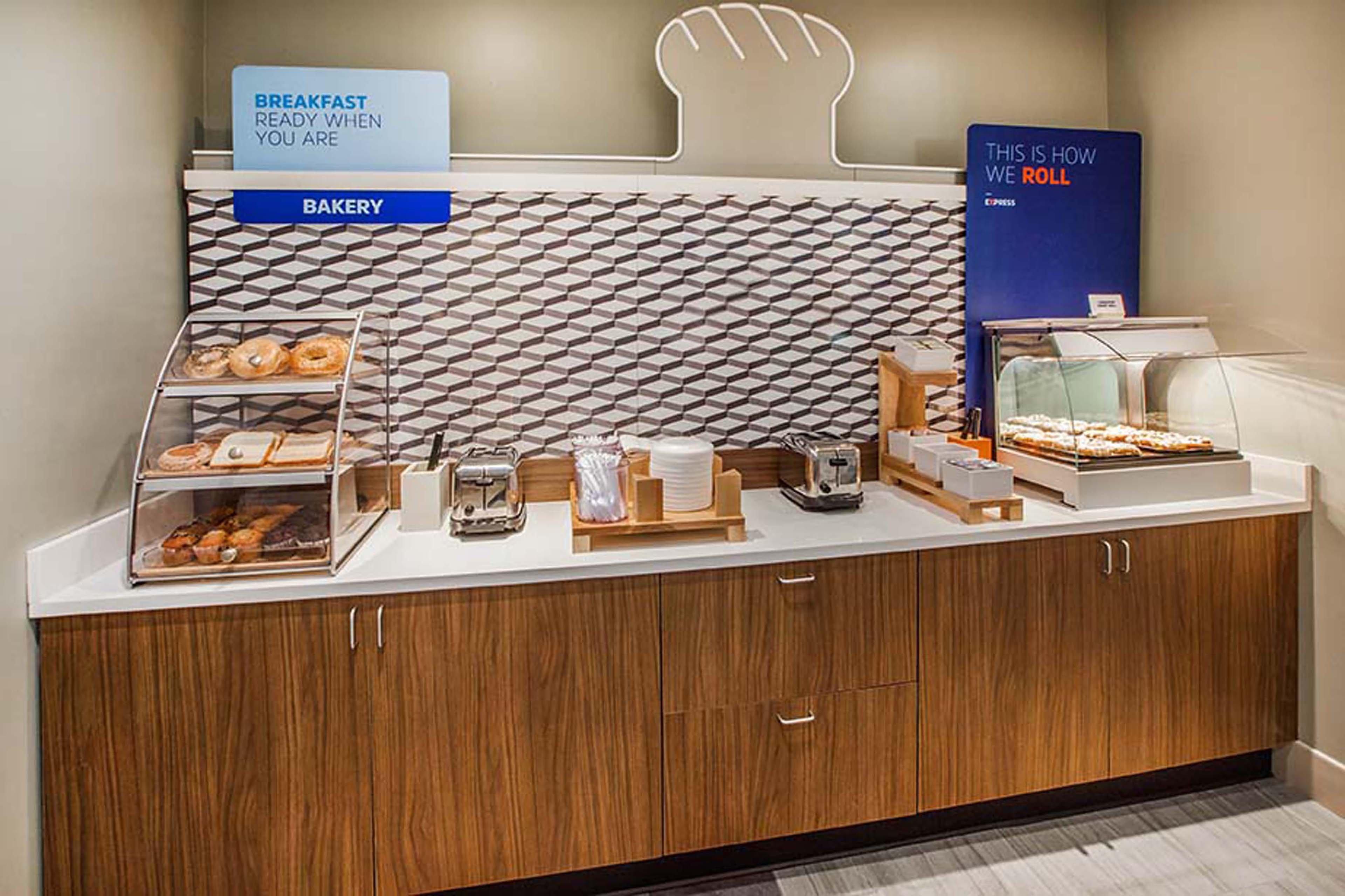Holiday Inn Express Chicago Northwest-Vernon Hills By Ihg Εξωτερικό φωτογραφία