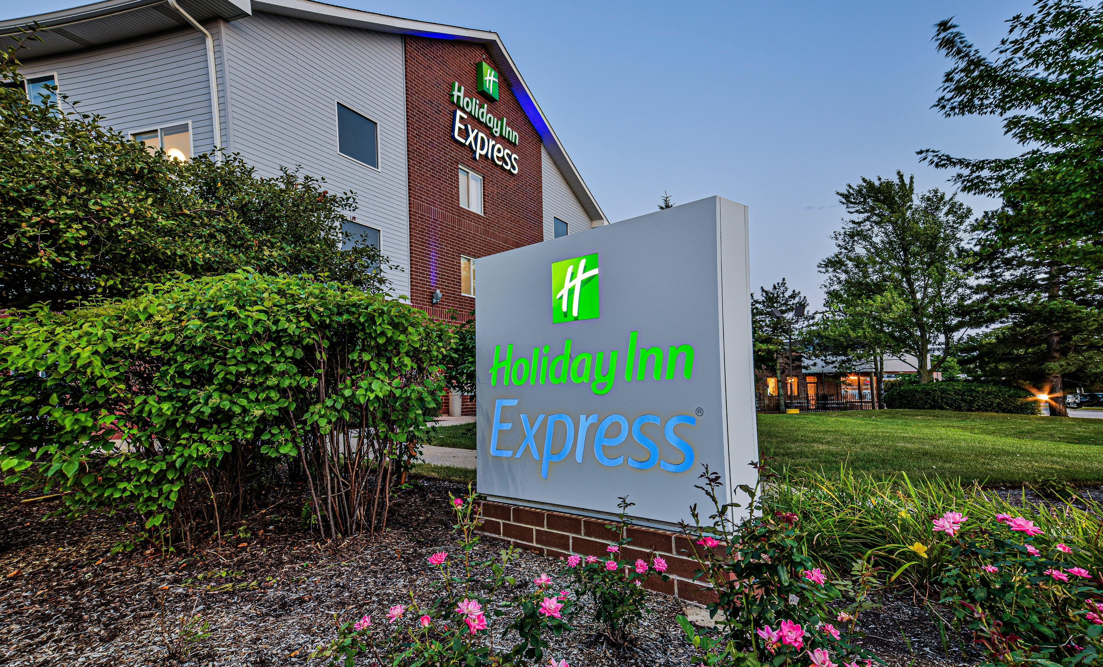 Holiday Inn Express Chicago Northwest-Vernon Hills By Ihg Εξωτερικό φωτογραφία