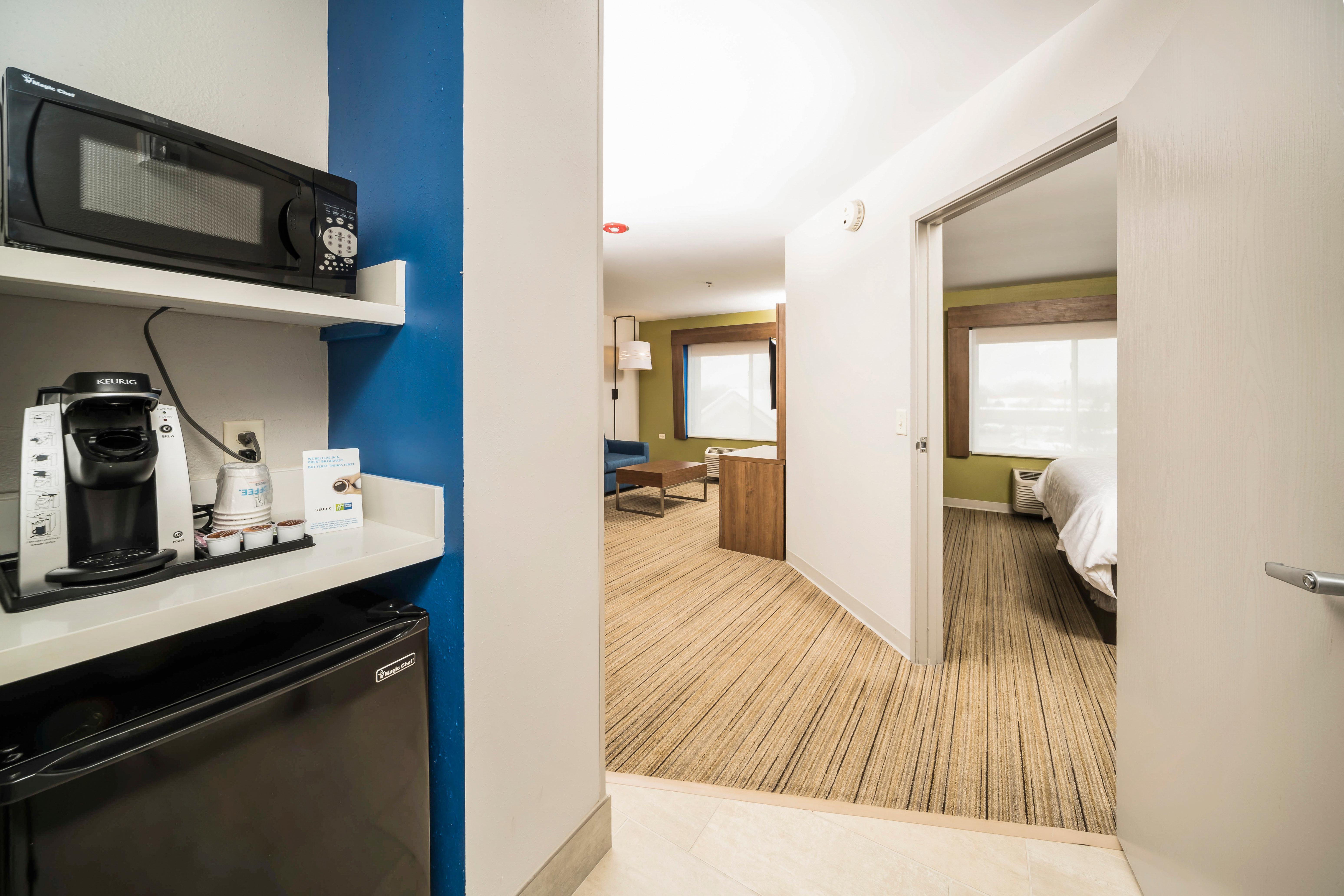 Holiday Inn Express Chicago Northwest-Vernon Hills By Ihg Εξωτερικό φωτογραφία