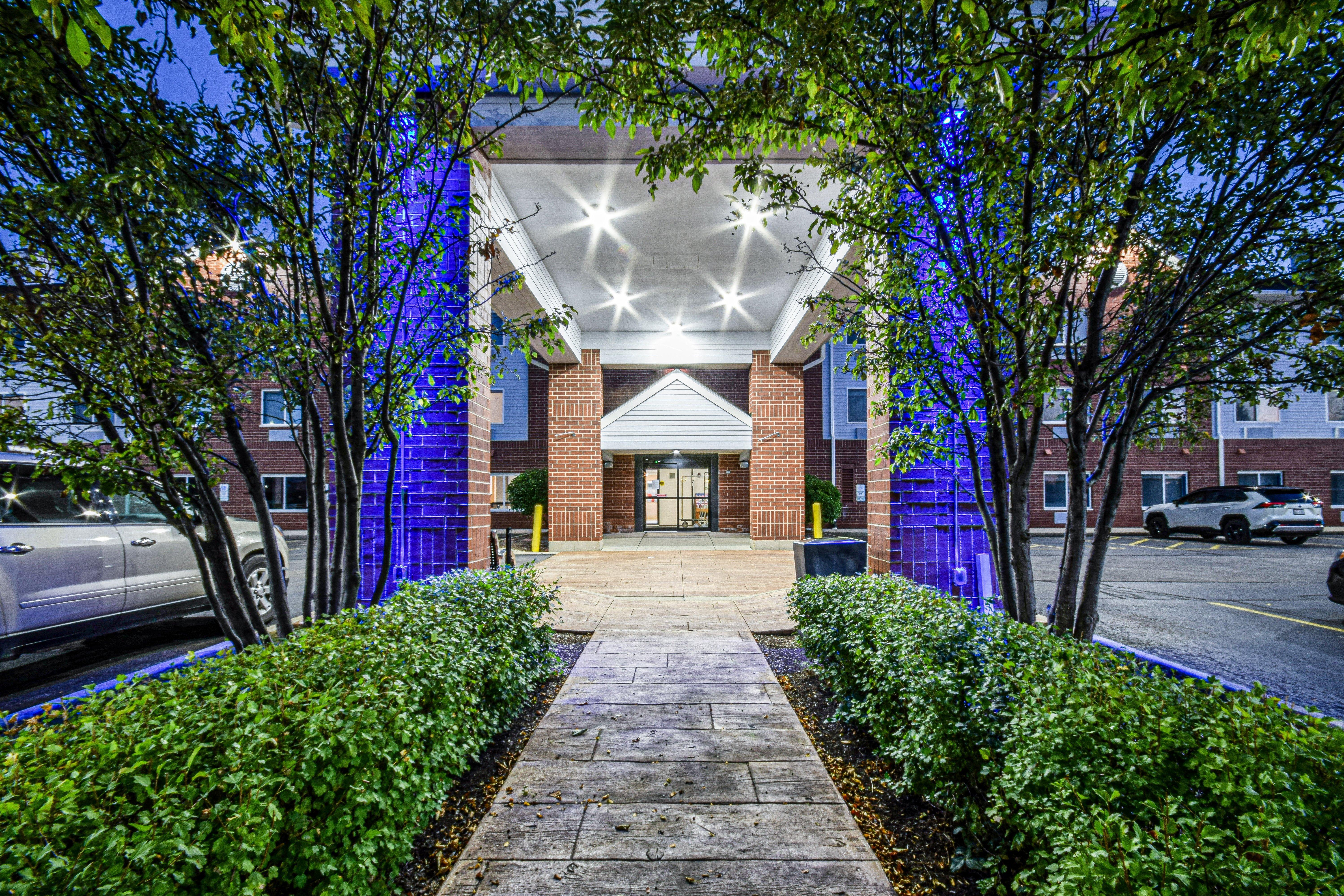 Holiday Inn Express Chicago Northwest-Vernon Hills By Ihg Εξωτερικό φωτογραφία