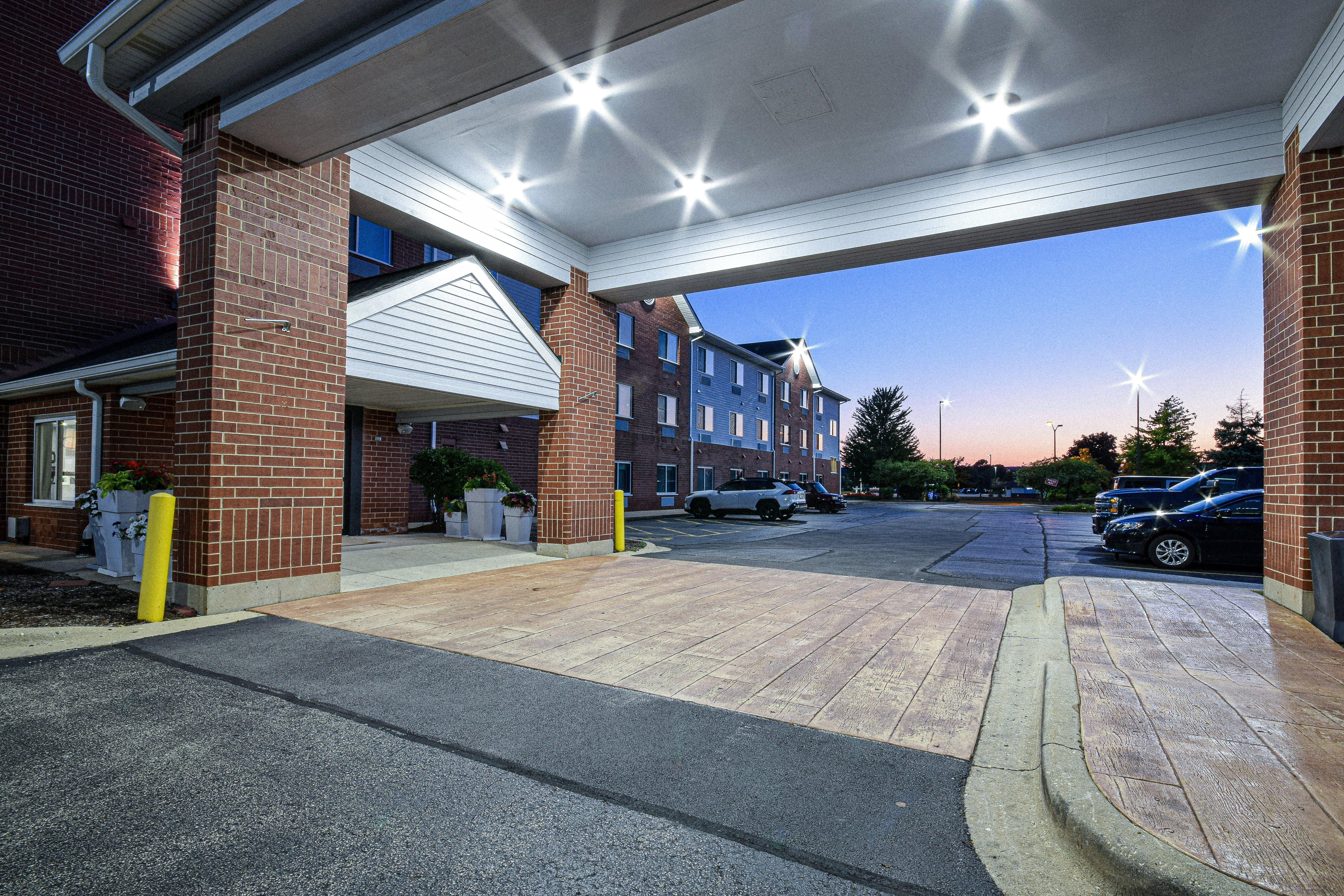 Holiday Inn Express Chicago Northwest-Vernon Hills By Ihg Εξωτερικό φωτογραφία