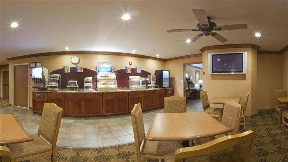Holiday Inn Express Chicago Northwest-Vernon Hills By Ihg Εξωτερικό φωτογραφία